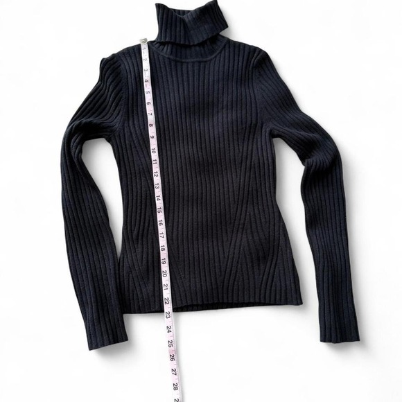 Vintage 90's Black Ribbed Turtleneck Sweater - Picture 8 of 8